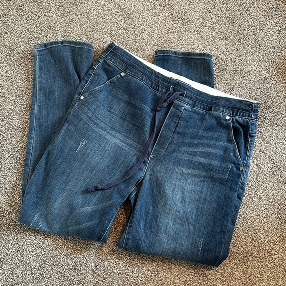 Democracy High Rise Slim Straight Pull On Jeans - Picture 6 of 9